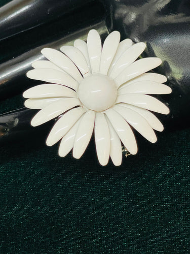 1960’s White Flower Pin